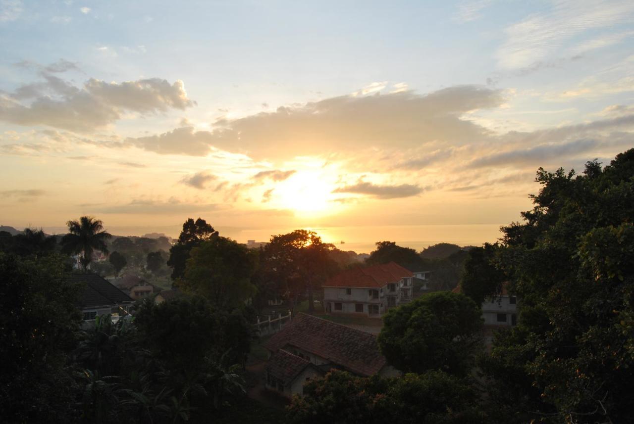 Frontiers Hotel Entebbe Esterno foto