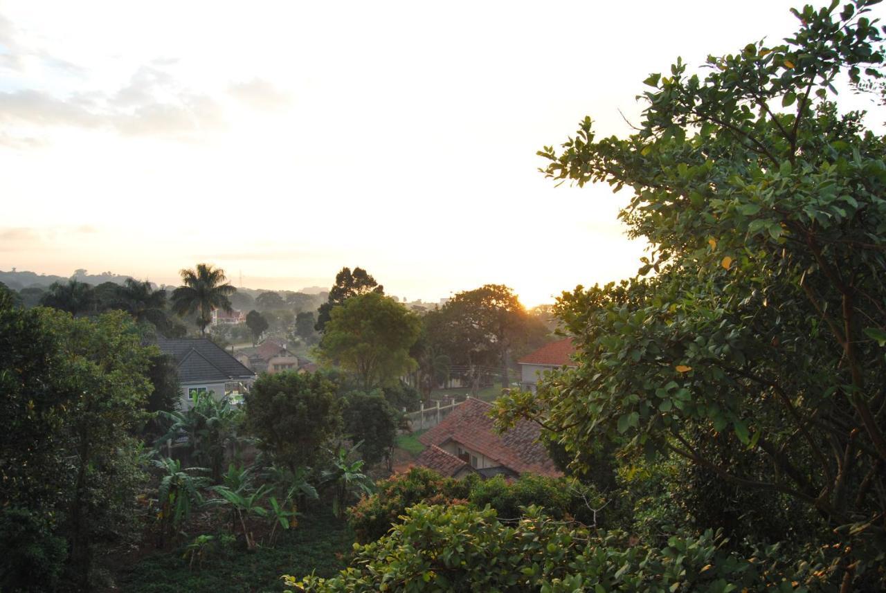 Frontiers Hotel Entebbe Esterno foto