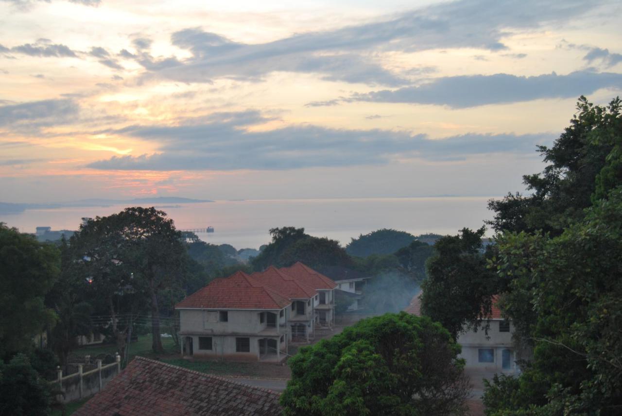 Frontiers Hotel Entebbe Esterno foto
