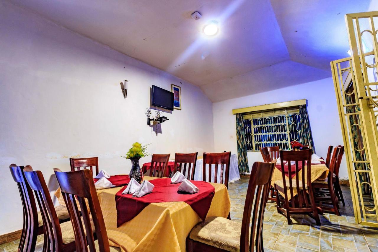 Frontiers Hotel Entebbe Esterno foto