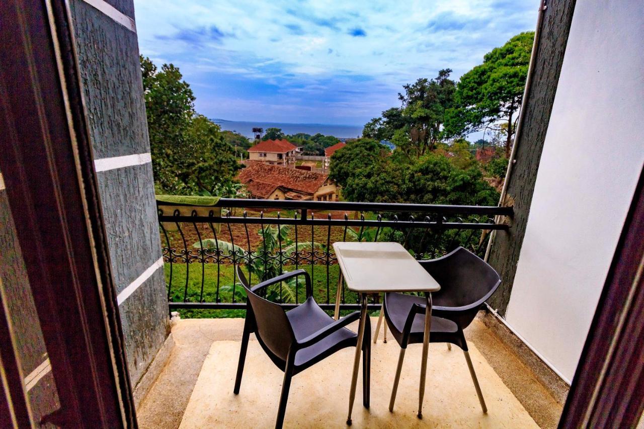 Frontiers Hotel Entebbe Esterno foto