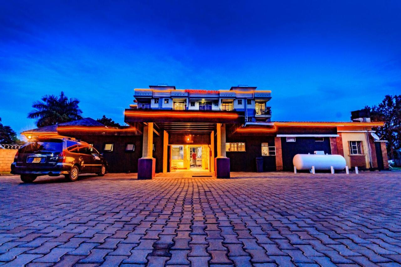 Frontiers Hotel Entebbe Esterno foto