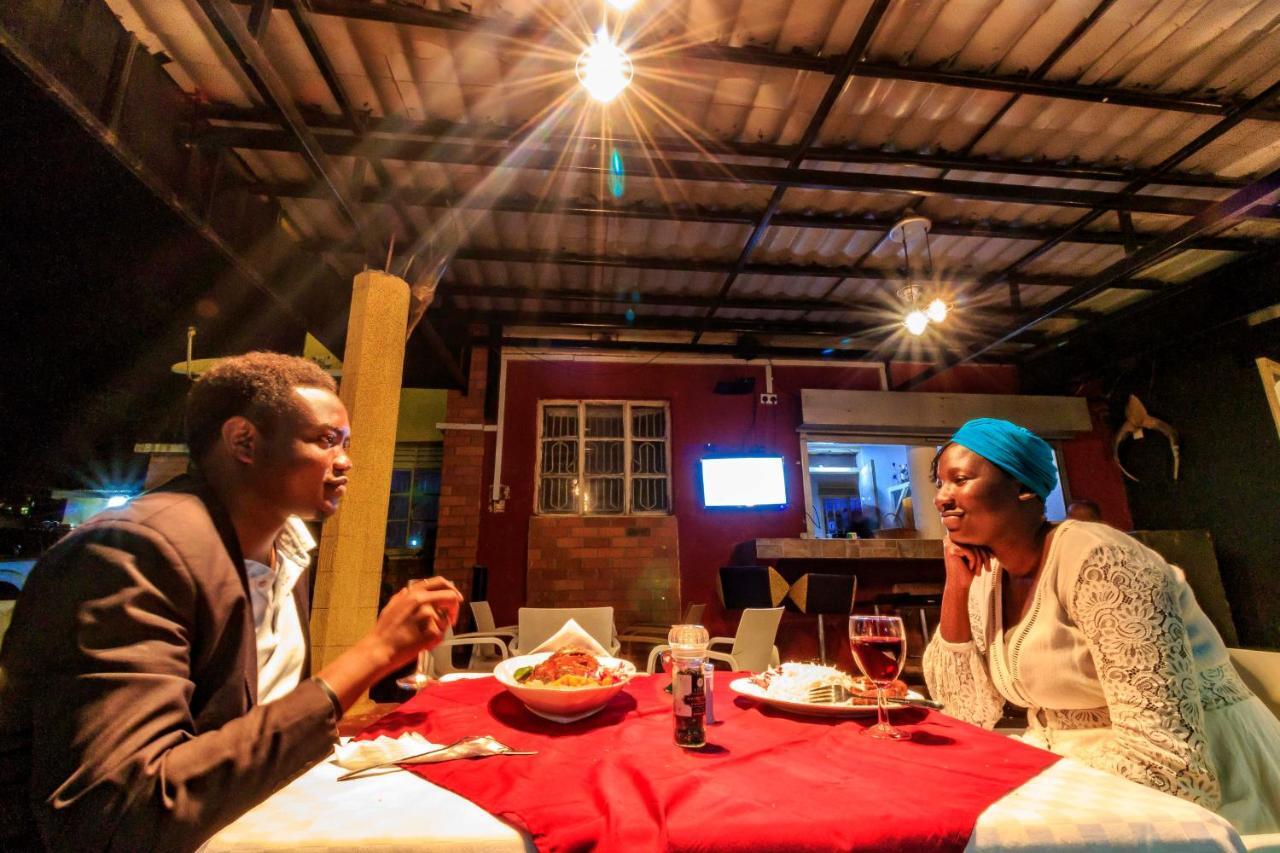 Frontiers Hotel Entebbe Esterno foto
