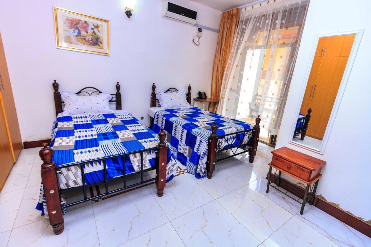 Frontiers Hotel Entebbe Esterno foto